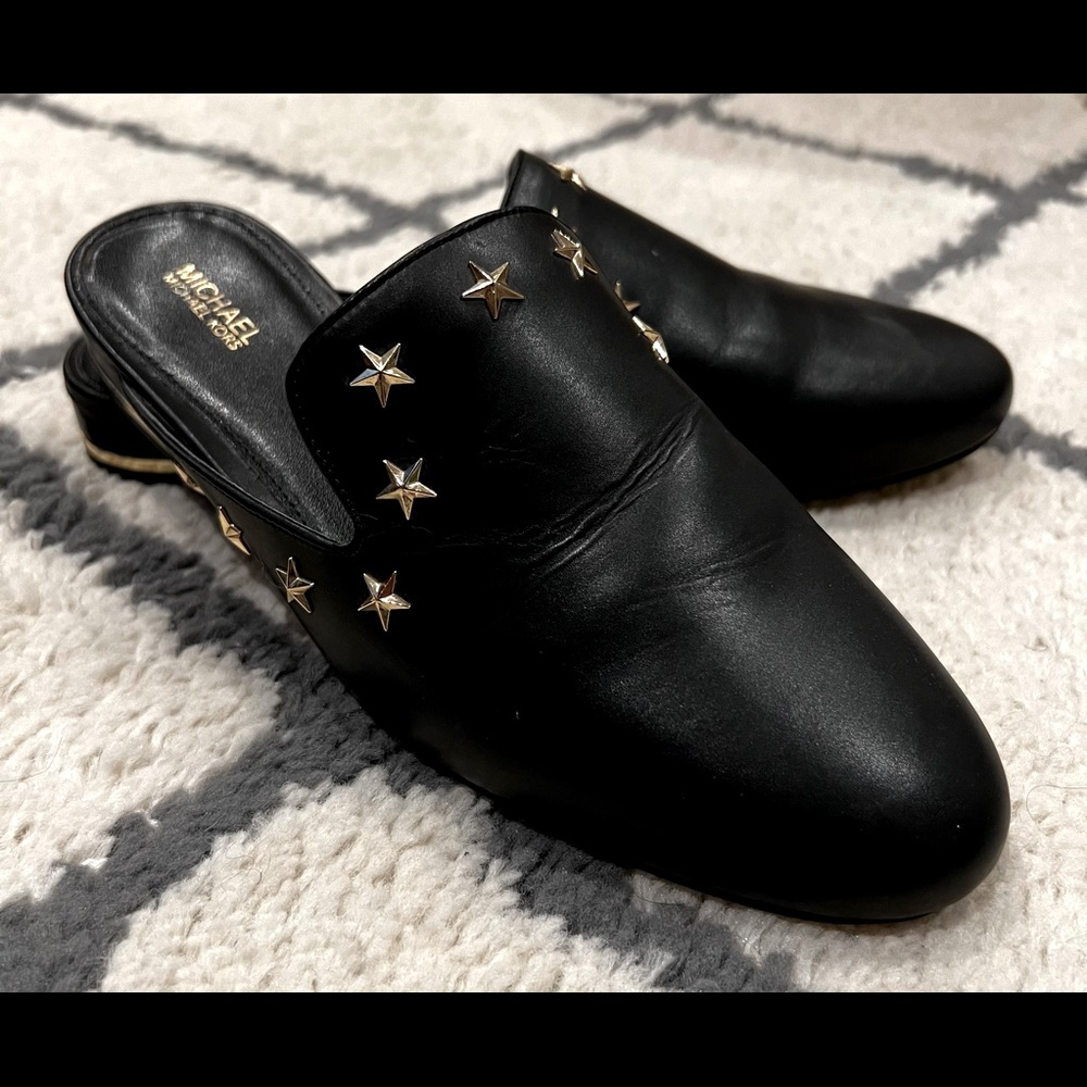 Michael Kors Star Loafers Size 8 in Black/Gold